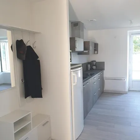 Apartment Meuble Parking Gratuit 2 Nuits Minimum Montaigu-Vendee